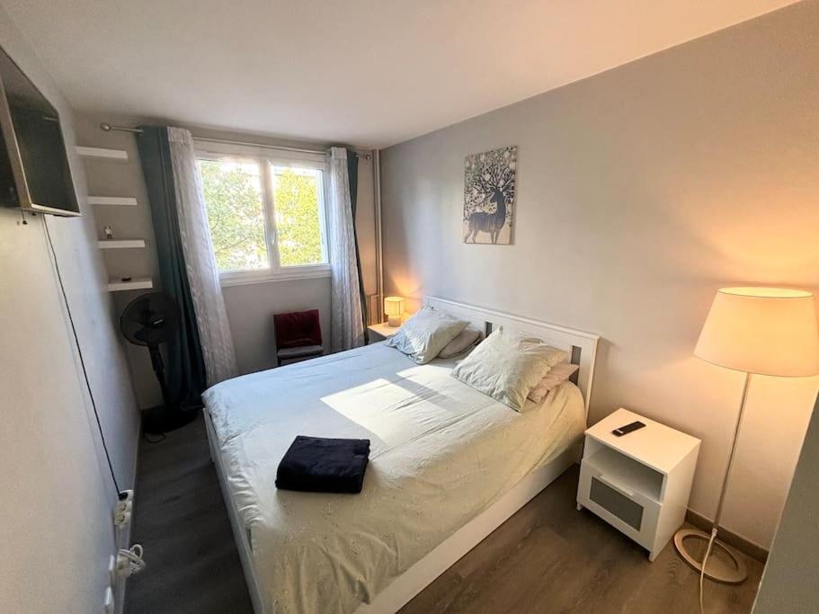 Appartement Confort Avec Balcon - Champigny Exterior photo
